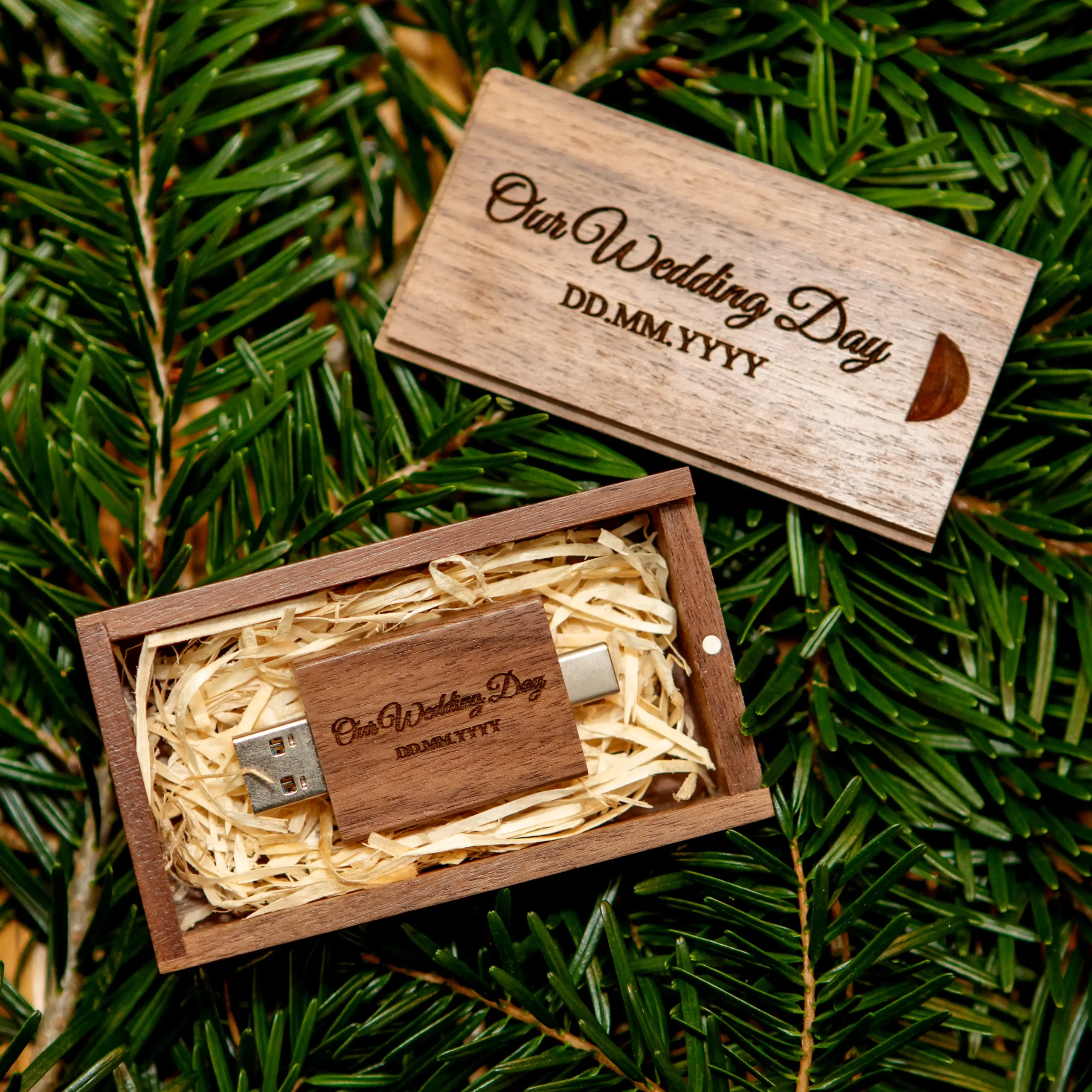 Mini personalised box with Dual USB (A & C)